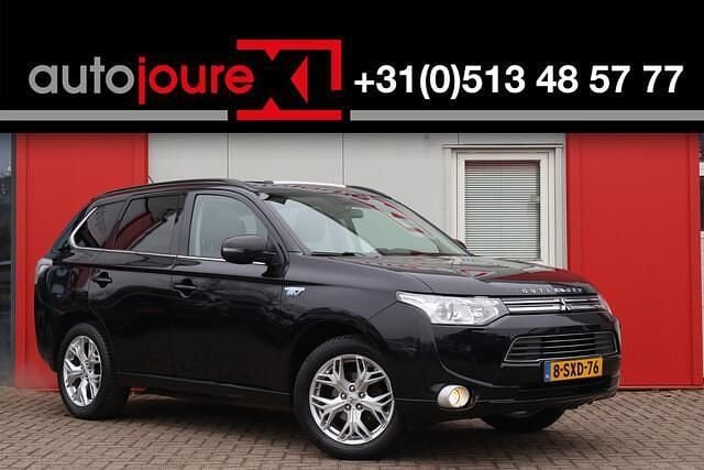 Occasion Mitsubishi Outlander Instyle 203 PK (149 kW) 2013 Zwart SUV