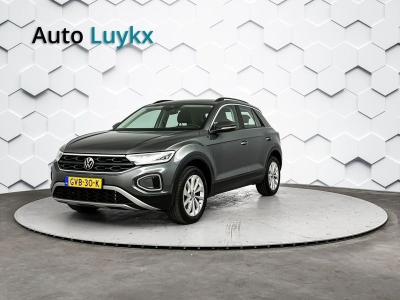 Grijs Gebruikt 2023 VW T-Roc Business SUV | € 27.940 (Super prijs) - Afbeelding 1/4