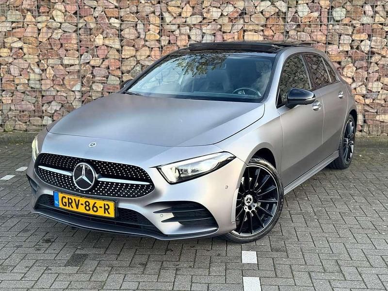 Grijs Gebruikt 2020 Mercedes A250 AMG Hatchback | € 29.950 (Iets duurder) - Afbeelding 1/4