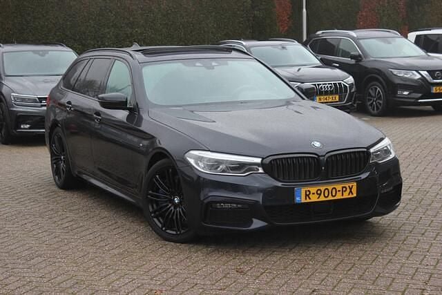 Occasion BMW 540 Executive 341 PK (250 kW) 2019 Zwart Stationwagen