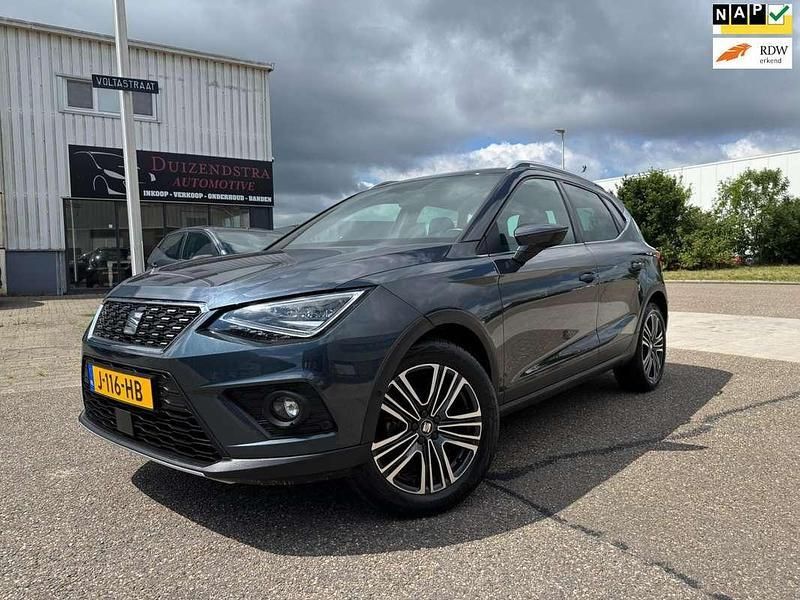 Grijs, metallic lak Gebruikt 2020 Seat Arona Business SUV | € 16.950 (Eerlijke prijs) - Afbeelding 1/4