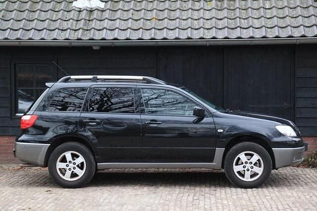 Occasion Mitsubishi Outlander Invite+ 136 PK (100 kW) 2008 Zwart (metallic) SUV