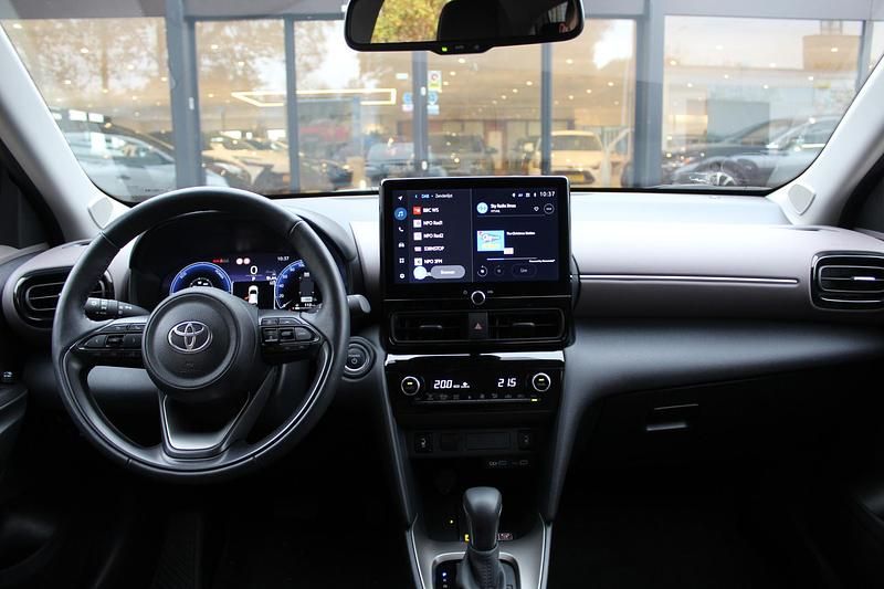 Occasion Toyota Yaris Cross Executive 131 PK (96 kW) 2024 Grijs SUV