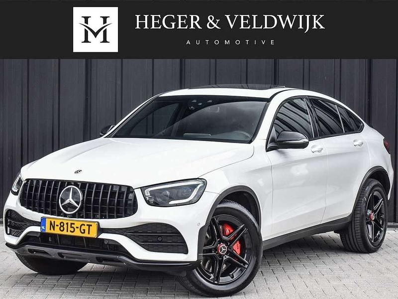 Wit Gebruikt 2020 Mercedes GLC300e Premium Plus Coupé | € 37.900 (Eerlijke prijs) - Afbeelding 1/4