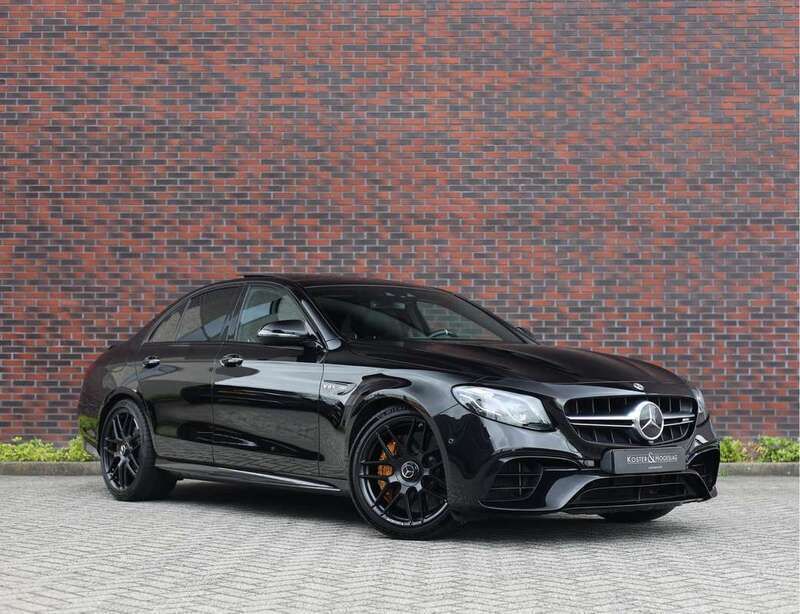 Zwart, metallic lak Gebruikt 2017 Mercedes E63 AMG AMG Sedan | € 69.950 (Iets duurder) - Afbeelding 1/4