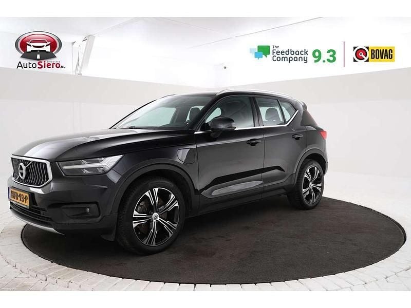 Zwart Gebruikt 2020 Volvo XC40 Inscription SUV | € 29.995 (Duur) - Afbeelding 1/4