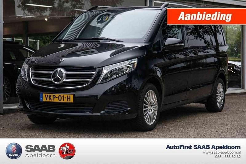 Zwart Gebruikt 2017 Mercedes V250 Edition MPV | € 29.950 - Afbeelding 1/4