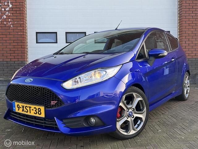 Blauw Occasion 2014 Ford Fiesta ST Hatchback | € 7.250 (Eerlijke prijs) - Afbeelding 1/4