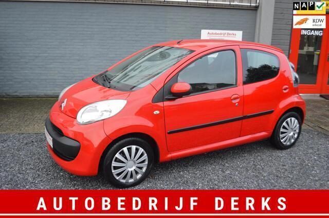Rood Gebruikt 2007 Citroën C1 Hatchback | € 2.750 (Iets duurder) - Afbeelding 1/4