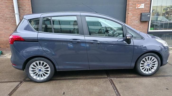 Occasion Ford B-MAX Trend 101 PK (74 kW) 2013 Grijs MPV