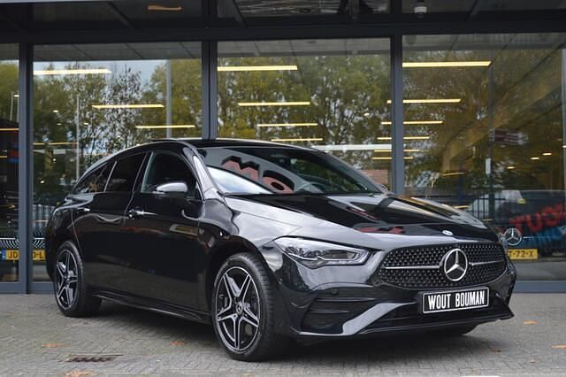 Occasion Mercedes CLA250 Shooting Brake AMG 218 PK (160 kW) 2024 Zwart Stationwagen