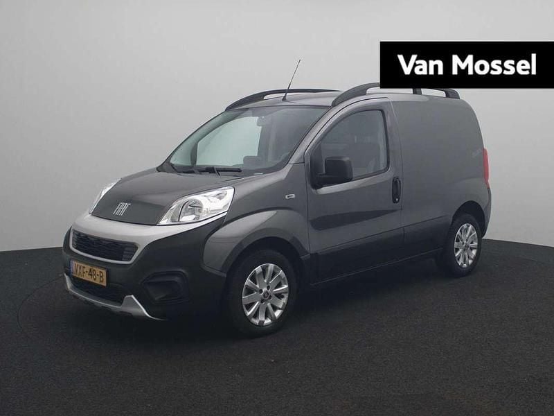 Grijs Gebruikt 2023 Fiat Fiorino Van | € 11.525 (Eerlijke prijs) - Afbeelding 1/4
