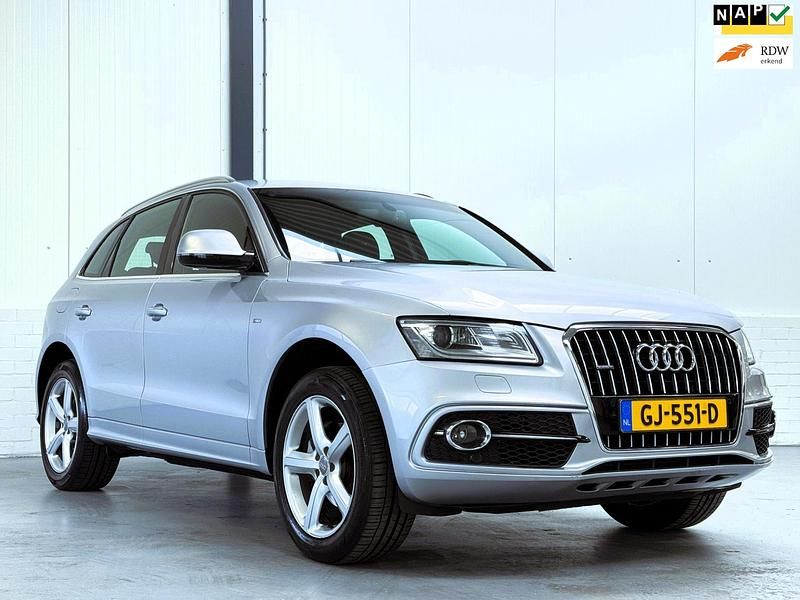 Grijs (metallic) Occasion 2015 Audi Q5 S-Line SUV | € 18.950 (Eerlijke prijs) - Afbeelding 1/4