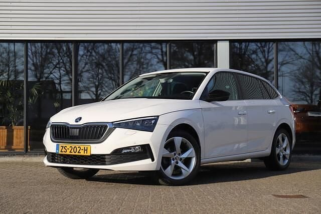 Wit Gebruikt 2019 Skoda Scala Business Line Hatchback | € 13.850 (Eerlijke prijs) - Afbeelding 1/4