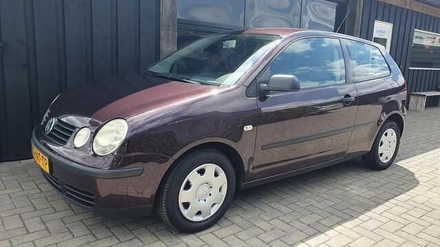 Paars Gebruikt 2004 VW Polo Hatchback | € 1.295 (Goede deal) - Afbeelding 1/4