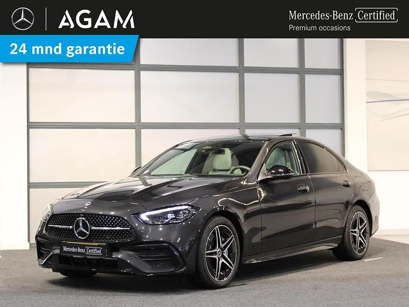 Grijs Occasion 2025 Mercedes C300 AMG line Sedan | € 54.450 (Iets duurder) - Afbeelding 1/4
