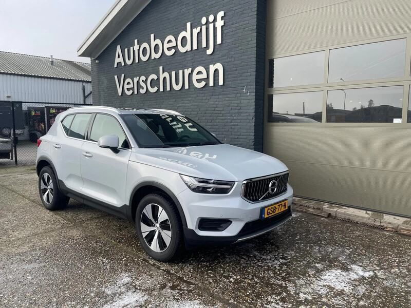 Grijs Gebruikt 2021 Volvo XC40 Inscription SUV | € 31.950 (Goede deal) - Afbeelding 1/4