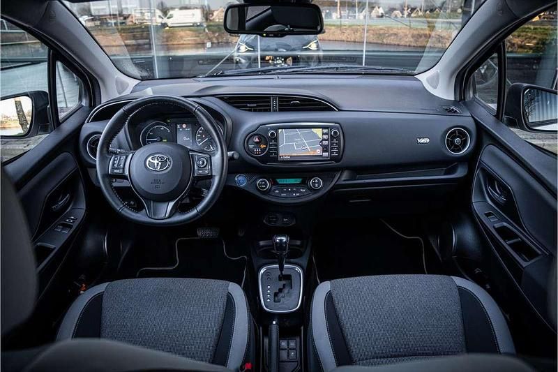 Occasion Toyota Yaris Hybrid Edition 2019 Wit Hatchback