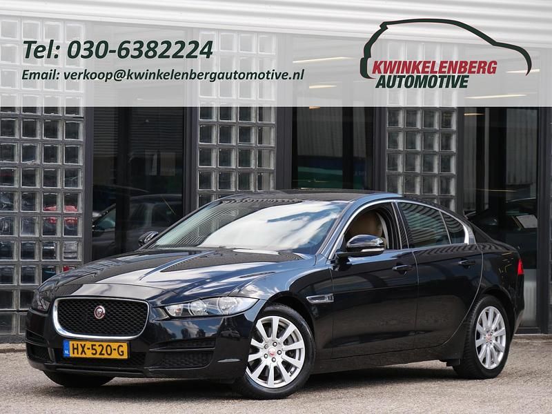 Zwart Gebruikt 2016 Jaguar XE Business Edition Sedan | € 14.950 (Goede deal) - Afbeelding 1/4