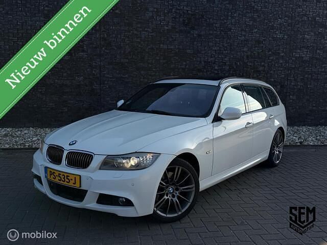 Wit Occasion 2010 BMW 330 M Sport Stationwagen | € 10.999 (Eerlijke prijs) - Afbeelding 1/4