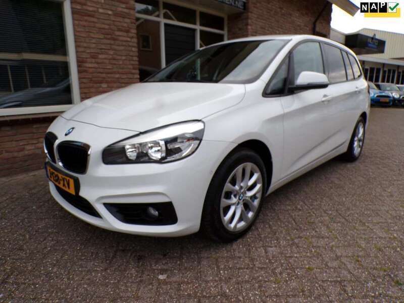Wit Gebruikt 2016 BMW 220 Gran Tourer MPV | € 16.950 (Eerlijke prijs) - Afbeelding 1/4