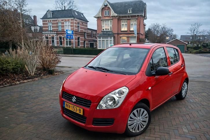 Occasion 2010 Suzuki Splash Hatchback | € 1.599 (Goede deal) - Afbeelding 1/4