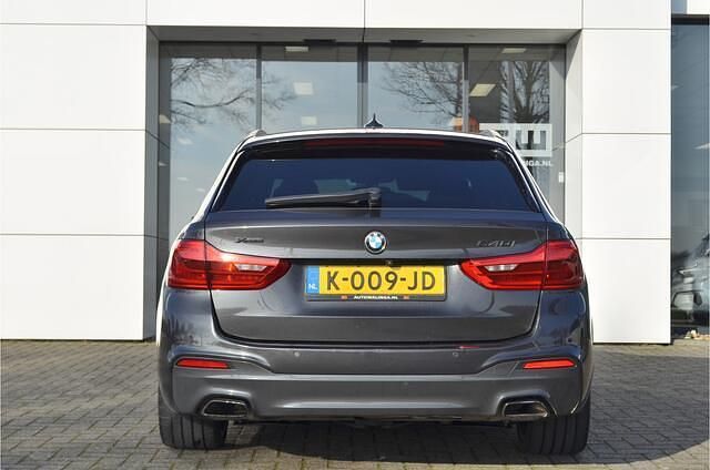 Occasion BMW 540 Executive 341 PK (250 kW) 2019 Grijs Stationwagen