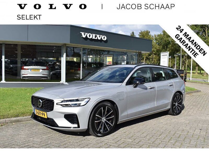 Grijs Gebruikt 2022 Volvo V60 Plus Stationwagen | € 50.500 (Iets duurder) - Afbeelding 1/4