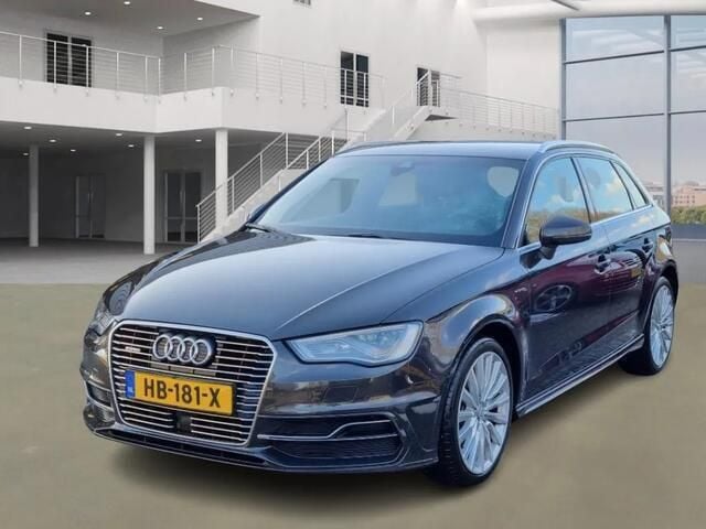 Bruin Gebruikt 2015 Audi A3 Sportback Ambition Hatchback | € 6.950 (Goede deal) - Afbeelding 1/4