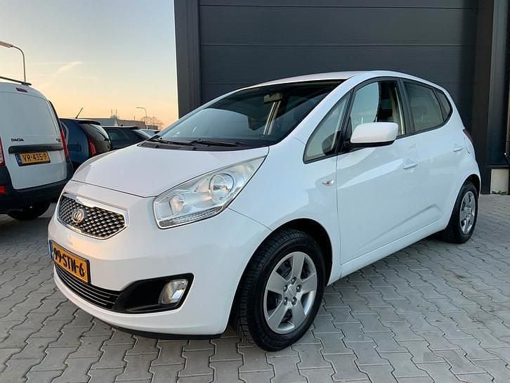 Gebruikt 2011 Kia Venga Hatchback | € 3.950 (Eerlijke prijs) - Afbeelding 1/4