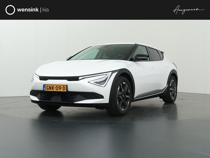 Wit Gebruikt 2024 Kia EV6 Light SUV | € 34.435 (Eerlijke prijs) - Afbeelding 1/4