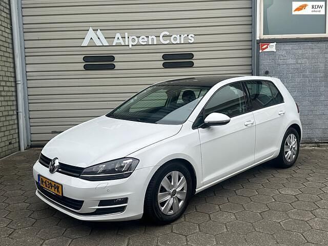 Wit Occasion 2013 VW Golf VII Trendline Hatchback | € 9.650 (Eerlijke prijs) - Afbeelding 1/4