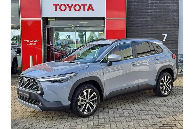 Overig Occasion 2025 Toyota Corolla Cross Style SUV | € 37.299 (Eerlijke prijs) - Afbeelding 1/1