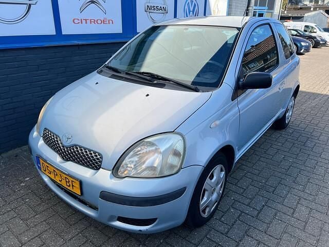 Occasion Toyota Yaris 65 PK (47 kW) 2004 Blauw Hatchback