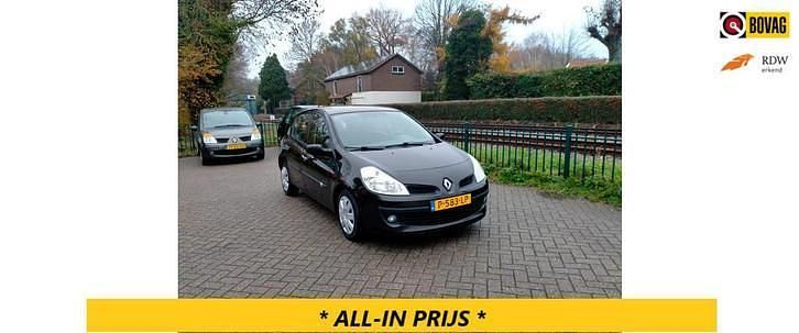 Zwart (metallic) Occasion 2009 Renault Clio II Authentique Hatchback | € 3.450 (Duur) - Afbeelding 1/4