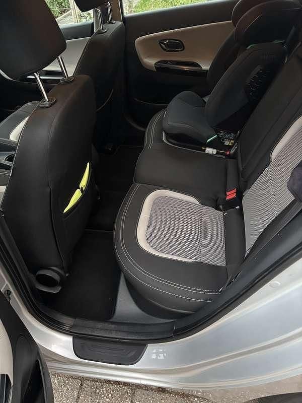 Grijs Gebruikt 2012 Kia Ceed Plus Hatchback | € 6.500 (Eerlijke prijs) - Afbeelding 1/4