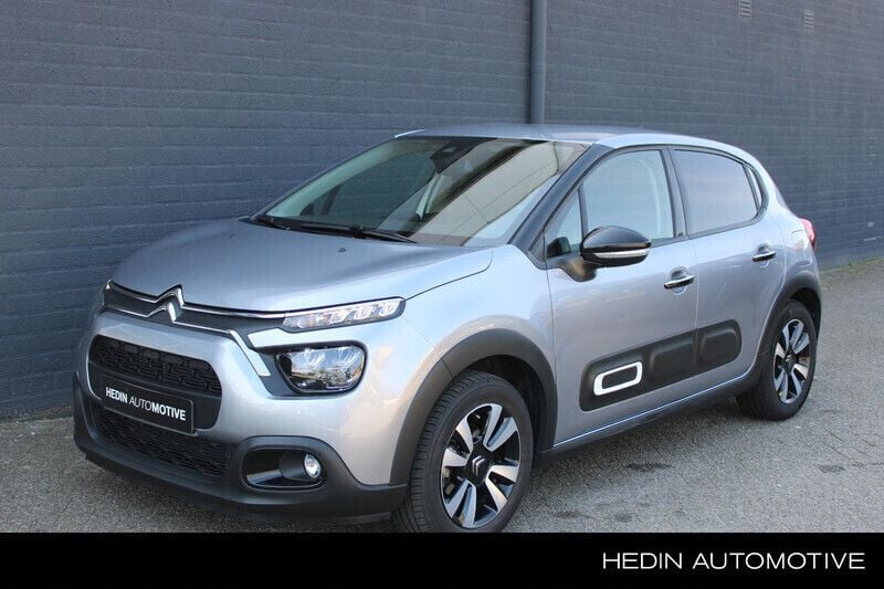 Grijs, metallic lak Gebruikt 2024 Citroën C3 PureTech Hatchback | € 18.880 (Eerlijke prijs) - Afbeelding 1/4