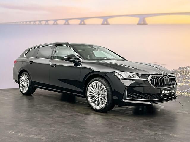 Nieuw Skoda Superb Business Line 204 PK (150 kW) 2026 Zwart Stationwagen