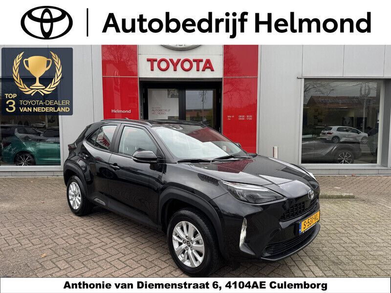 Zwart Gebruikt 2023 Toyota Yaris Cross Active SUV | € 27.749 (Eerlijke prijs) - Afbeelding 1/4
