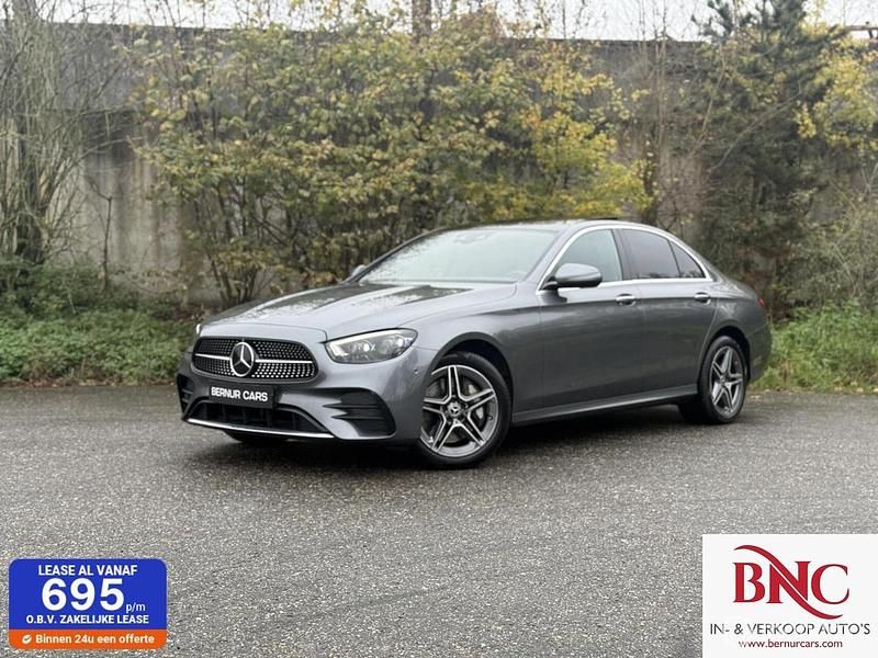 Grijs Gebruikt 2023 Mercedes E300 AMG line Sedan | € 52.499 (Eerlijke prijs) - Afbeelding 1/4