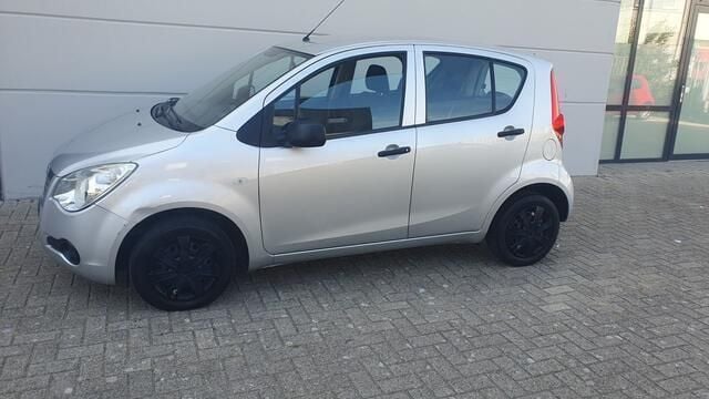Grijs Gebruikt 2012 Opel Agila Selection Hatchback | € 3.999 (Goede deal) - Afbeelding 1/4