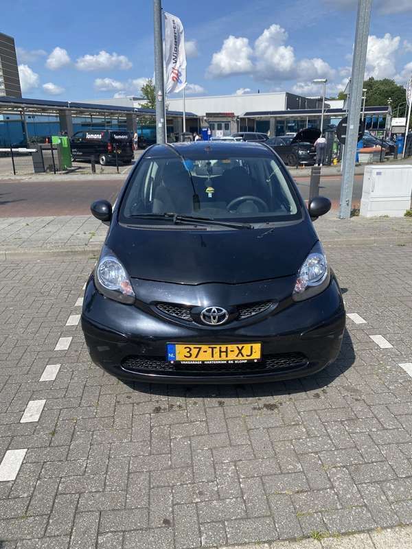 Zwart Gebruikt 2006 Toyota Aygo Comfort Hatchback | € 1.100 (Goede deal) - Afbeelding 1/4