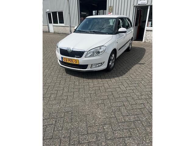 Wit Gebruikt 2011 Skoda Fabia GreenLine Hatchback | € 2.649 (Goede deal) - Afbeelding 1/4