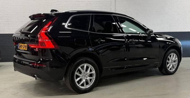 Occasion Volvo XC60 Momentum 390 PK (286 kW) 2020 Zwart SUV