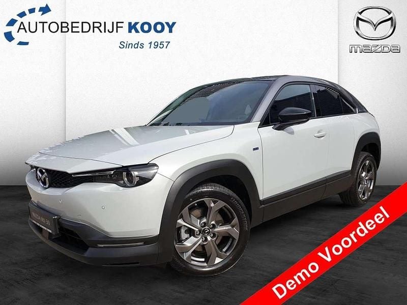 Wit, metallic lak Gebruikt 2023 Mazda MX30 Makoto SUV | € 25.300 - Afbeelding 1/4