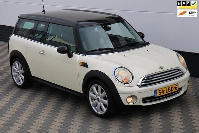 Wit Gebruikt 2010 Mini Cooper Clubman Business Stationwagen | € 7.995 (Eerlijke prijs) - Afbeelding 1/4