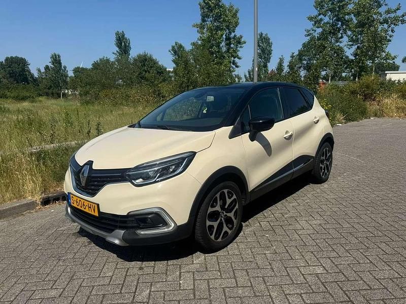 Beige Gebruikt 2017 Renault Captur Intens SUV | € 15.000 (Eerlijke prijs) - Afbeelding 1/4