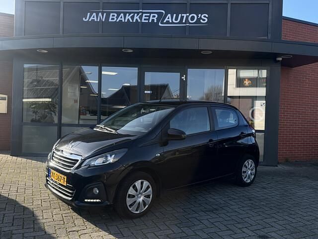 Zwart (metallic) Gebruikt 2016 Peugeot 108 Hatchback | € 3.500 - Afbeelding 1/4