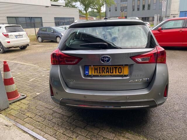 Occasion Toyota Auris Business Edition 99 PK (72 kW) 2015 Grijs Hatchback