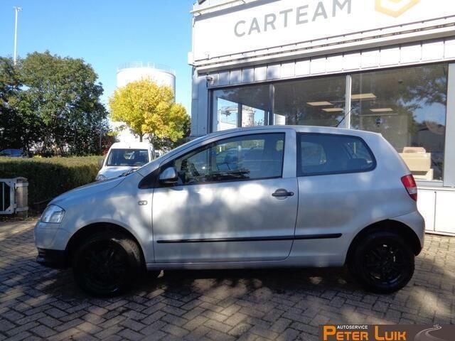 Occasion VW Fox Trendline 54 PK (39 kW) 2008 Grijs Hatchback